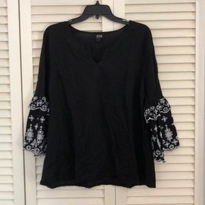 Ruffle sleeve shirt